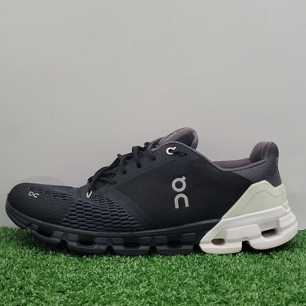 OC Oncloud Cloudflyer Running Shoes Men's Size 13 M Medium Black White Sneakers